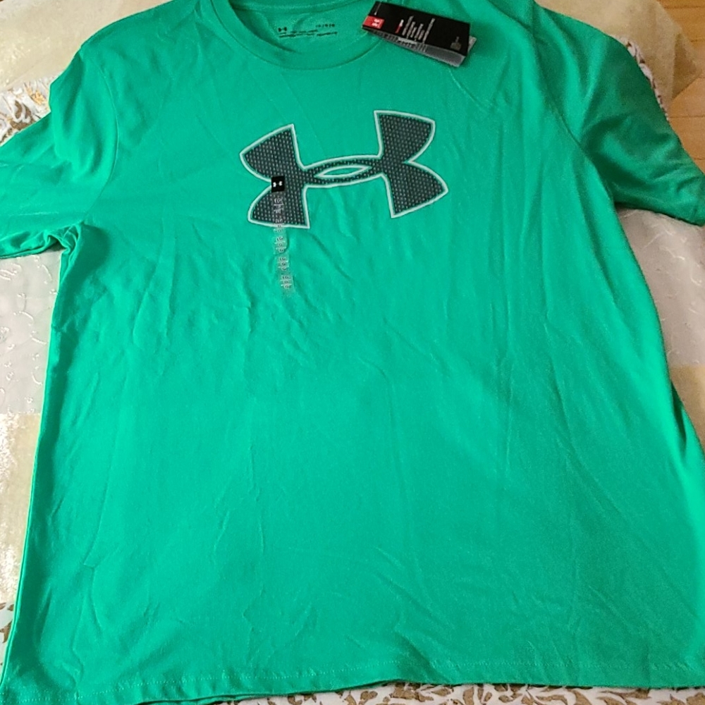 Under Armour Tee - M, L